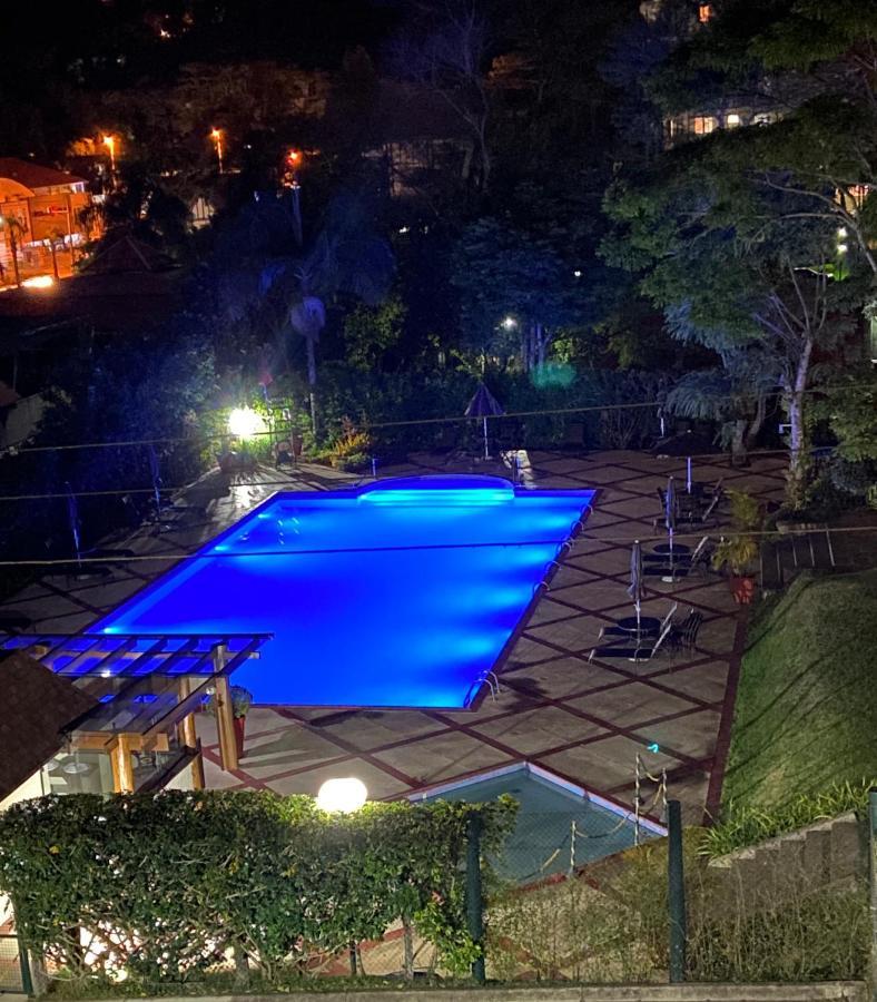 Flat 217 Granja Brasil - Com Piscina Em Itaipava * Petropolis (Rio de Janeiro)